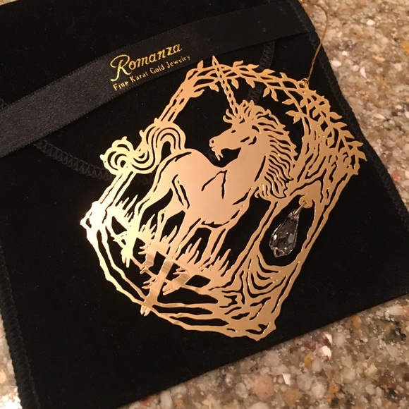 Romanza Jewelry - 18k GP decorative unicorn + Primers